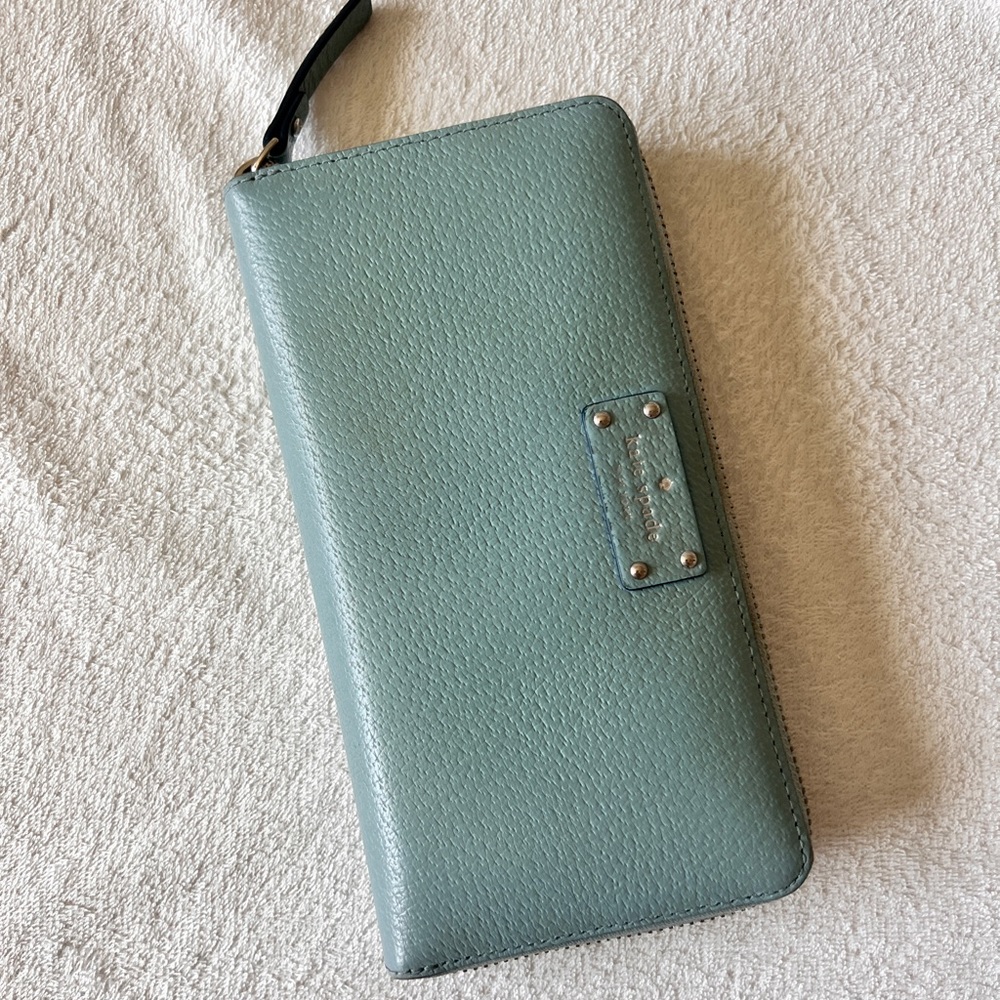 Kate Spade Icy Gray Full-size Wallet